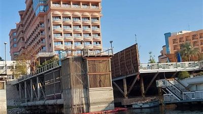 يُسرِّب بقعًا بترولية.. فندق سياحي شهير بالأقصر يتعدى على حرم محطة المياه ويهدد صحة المواطنين | مستندات