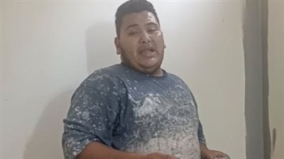 نقاش بدرجة منشد.. عامل يُبدع في محاكاة وتقليد كبار المبتهلين بالمنوفية | بث مباشر 