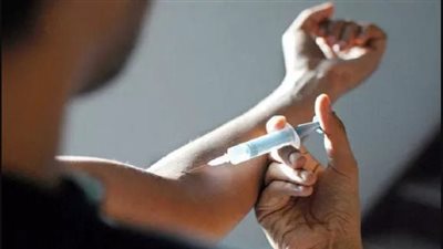 باع العفش عشان يشرب مخدرات.. تفاصيل طرد شاب لوالديه من المنزل بالمنيب