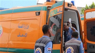 تفاصيل مصرع 5 أشخاص وإصابة 11 آخرين في حادث تصادم سيارة ربع نقل وتروسيكل بأسيوط | بث مباشر