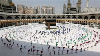 السعودية تعلن إلغاء جميع الشروط والقيود الصحية للمعتمرين المصريين لتسهيل قدومهم | بث مباشر