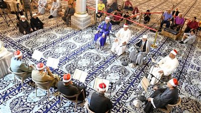 لأول مرة في التاريخ وفي أقل من يوم ونصف.. ختم القرآن الكريم مرتلا في جلسات متتابعة بالحسين