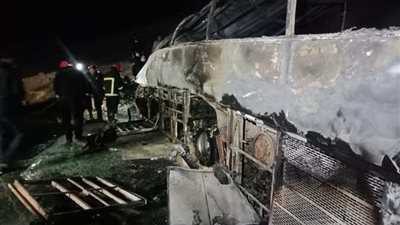 تفاصيل مصرع شخصين وإصابة 8 إثر تصادم أتوبيس بسيارة ملاكي بالمنيا | بث مباشر