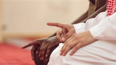 دار الإفتاء توضح كيفية الأذان والإقامة عند الجمع بين صلاتين 