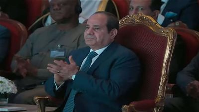 السيسي: إعطاء الرخصة الذهبية للمستثمرين لمدة 3 أشهر لدعم الصناعات المصرية وجذب الاستثمار | بث مباشر