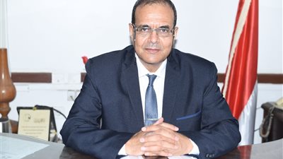 رئيس جامعة سوهاج يصدر عددًا من القرارات لتحقيق الأمن والسلامة المهنية