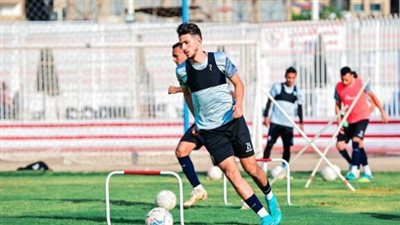 بعد الأزمة الأخيرة.. عبد الواحد السيد يكشف سبب غياب ثلاثي الزمالك عن التدريبات