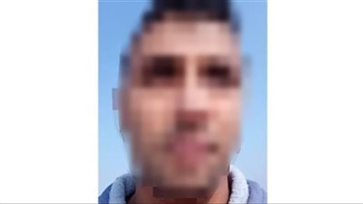 أبويا اللي وصلني لكده.. شاب يوثق لحظة إلقاء نفسه من أعلى سور القلعة | بث مباشر