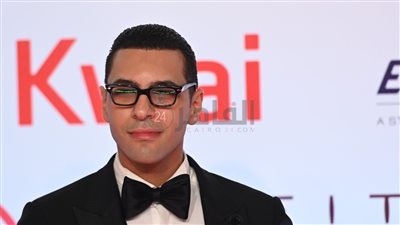 حسن أبو الروس: لبست فورمال في مهرجان القاهرة السينمائي بإرادتي.. وأحترم قرارات حسين فهمي