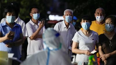 رغم الاحتجاجات.. الصين تشهد انخفاضا طفيفا في إصابات كورونا