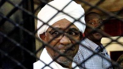 أنباء عن هروب عمر البشير من السجن.. ومصادر: لم يحدث وموجود بمستشفى السلاح الطبي 
