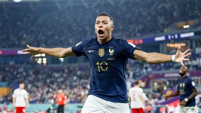 لاعب منتخب إنجلترا: مبابي من طراز عالمي.. ومن السذاجة التركيز عليه وحده 