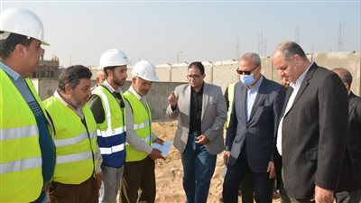  محافظ القليوبية يجري جولة بالمنطقة الصناعية بالخانكة 