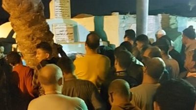  أثناء تشييع الجثمان.. انهيار أسرة مسن قتلته ربة منزل بقالب طوب في الغربية | بث مباشر 
