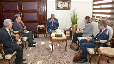 وزير التنمية المحلية يبحث مع منسق الأمم المتحدة في مصر ملفات التعاون المشترك
