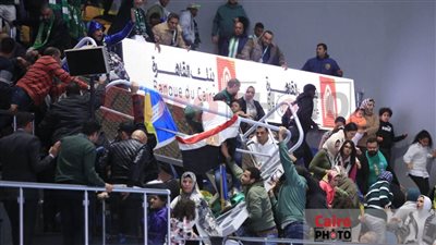 آخر التطورات الصحية لـ مصابي حادث سقوط مدرج مباراة الأهلي والاتحاد السكندري | بث مباشر
