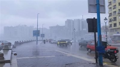 حصيلة حوادث وتأثيرات الطقس السيئ على المحافظات في أول أيام الشتاء | بث مباشر