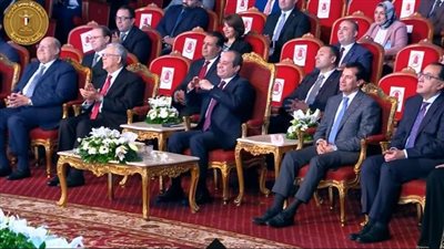 السيسي: معدلات الإنجاز مرهونة بالأساس بما يمكن تقديمه لأبنائنا من ذوي الهمم