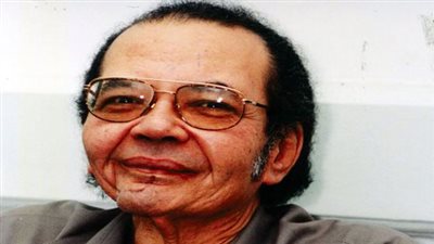 تشييع جثمان الكاتب محمد عناني من مسجد مصطفى محمود بالمهندسين | بث مباشر