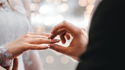 تحليل فقر دم.. خطوات وشروط الحصول على شهادة الفحص الطبي لراغبي الزواج | بث مباشر