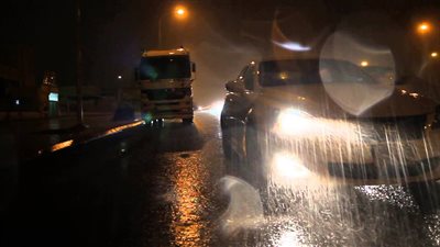 أمطار غزيرة تضرب شوارع البحيرة بالتزامن مع نوة الفيضة الكبرى | بث مباشر