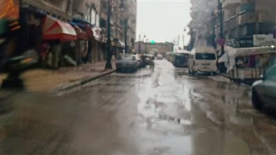 متوسطة إلى رعدية.. استمرار التحذيرات من نوة الفيضة الكبرى في اليوم الخامس لها بالإسكندرية 