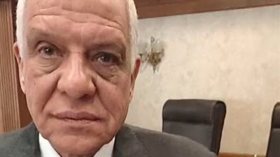 محافظ الجيزة يوزع مكافآت مالية على 30 عاملًا: لازم نكرم الناس الشقيانة اللي بتتعب | بث مباشر