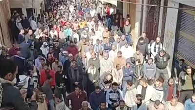 انهيار زملائها.. المئات يؤدون صلاة الجنازة على الطالبة شروق المتوفاة أثناء تأديتها امتحان الإعدادية بالبحيرة | بث مباشر