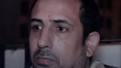 مالك الشقة طردهم بسبب الإيجار.. مصري يؤوي سيدة وأطفالها من برد الشتاء لحين توفير منزل