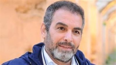 أحمد عبد العزيز: بفرح بتناول السوشيال ميديا كوميكس من أعمالي