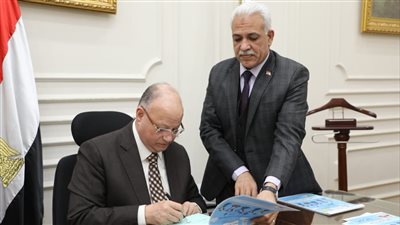 محافظ القاهرة يعتمد نتيجة الفصل الدراسي الأول للشهادة الإعدادية بنسبة نجاح 77.7 %