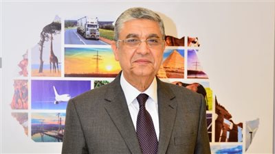 وزير الكهرباء يشارك في القمة الثانية لتمويل مشروعات البنية التحتية لإفريقيا بالسنغال 
