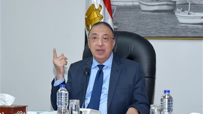 محافظ الإسكندرية يعلن تعطيل الدراسة غدا بسبب الطقس.. ومنح أي موظفة ترعى طفلًا تحت 12 سنة إجازة استثنائية