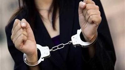 زوج يستغل زوجته في انتحال الصفة والنصب على الشركات بالقاهرة.. والأمن يضبطهما 