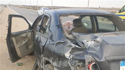 إصابة 6 أشخاص في تصادم ملاكي بالرصيف على طريق الواحات
