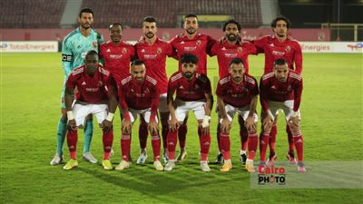 الأهلي يواجه القطن الكاميروني بالقميص الأحمر 