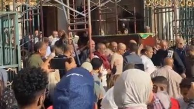 وسط غياب نجوم الفن.. تشييع جثمان شريفة فاضل إلى مثواها الأخير | بث مباشر