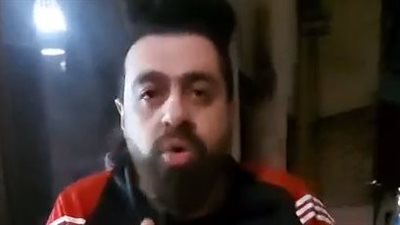 زوج ببورسعيد يستغيث عقب حريق شقته بسبب شاحن موبايل: بيتي اتدمر وخسرت كل حاجة | بث مباشر