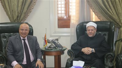 المفتي يستقبل رئيس شركة مياه القاهرة لبحث التعاون في التوعية بضرورة ترشيد الاستهلاك 
