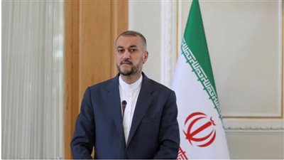 وزير الخارجية الإيراني يلتقى نظيريه السعودي والإماراتي على هامش قمة بريكس 