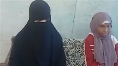 تتلو القرآن أثناء الجلسات.. والدة طفلة تخضع للغسيل الكلوي بقنا: نفسي بنتي تتعالج | بث مباشر 