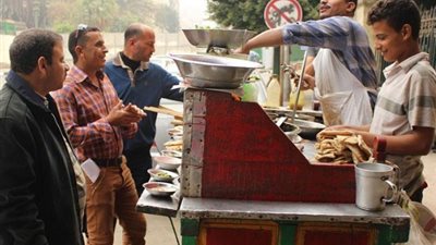 6 شروط لترخيص عربة طعام في مشروع قانون بالبرلمان.. أبرزها بلوغ 18 سنة وشيك بـ3 آلاف جنيه 