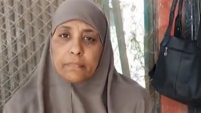 من طالب جامعي لكرسي متحرك.. استغاثة سيدة بالسويس لتوفير تكاليف علاج نجلها| بث مباشر 
