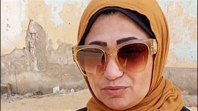 استغاثة أول سائقة تاكسي بالسويس من تلف محرك سيارتها: الماتور هيكلفني 15 ألف جنيه وحاولت أبيعها معرفتش| بث مباشر
