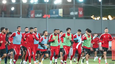 الأهلي يستأنف التدريبات استعدادًا لنهائي الكأس وطاهر يواصل تدريباته الاستشفائية